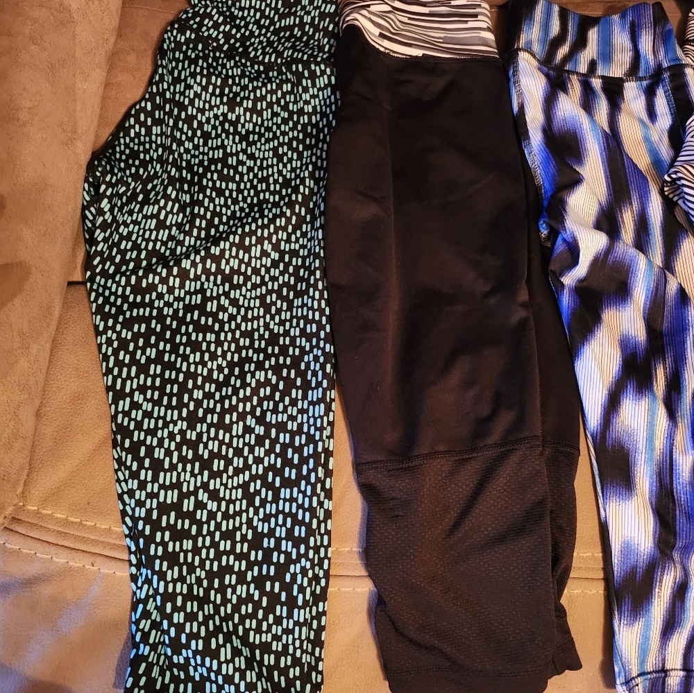 4 capri leggings Size S/M - Picture 4 of 5